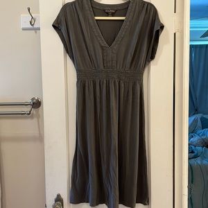 Tommy Bahama cap sleeve grayish olive green dress